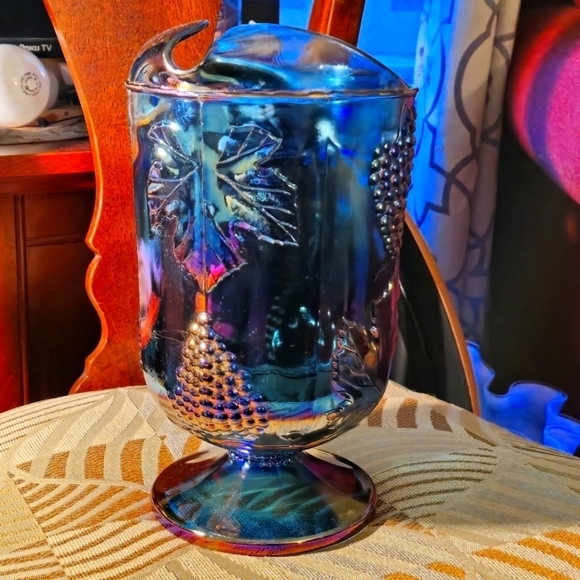 Indiana Glass "Harvest Grape" Iridescent Blue Carnival Glass Pitcher -Colors-WoW - Picture 9 of 10